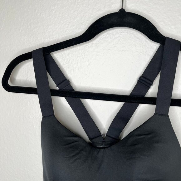 Victorias Secret On Point Black Ruched Strappy Sports Bra top S - Picture 3 of 9